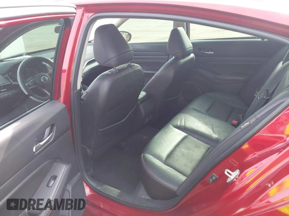 2019 Nissan Altima 2.5 SR with VIN 1N4BL4CV7KC113840, listed as a IAAI auction lot 41748943 with 82,930 mi miles. Bid and sale history available at carsss.com. Image 8.