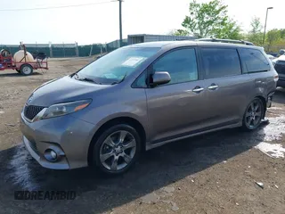 2015 Toyota Sienna SE с VIN 5TDXK3DC5FS640306, выставлен на аукционе IAAI как лот 42109088 с пробегом 162 383 миль миль и . История ставок и продаж доступна на DreamBid. Изображение 18.