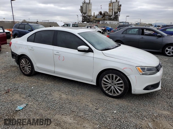 2014 Volkswagen Jetta TDI w/Premium/Nav with VIN 3VWLL7AJ0EM332476, listed as a Copart auction lot 50069445 with 153,974 mi miles and Salvage title. Bid and sale history available at DreamBid. Image 4.