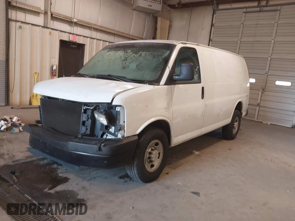 2007 Chevrolet Express Cargo Van with VIN 1GCGG25V871146547, listed as a IAAI auction lot 41347469 with 423,041 mi miles. Bid and sale history available at carsss.com. Image 2.