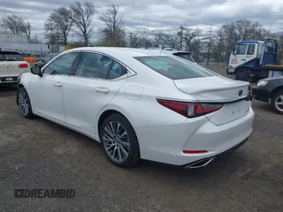 2021 Lexus ES 350 with VIN 58ADZ1B10MU082396, listed as a IAAI auction lot 42045686 with 36,208 mi miles and . Bid and sale history available at DreamBid. Image 3.