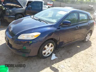 2009 Toyota Matrix z VIN 2T1KU40EX9C040282, wystawiony jako IAAI lot #42385430 z przebiegiem 185 179 mil mil oraz . Historia ofert i sprzedaży dostępna na DreamBid. Obrazek 2.