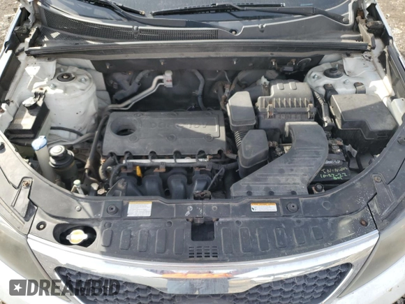 2011 Kia Sorento LX with VIN 5XYKT3A14BG045402, listed as a Copart auction lot 47060655 with 180,982 mi miles and Clean Title. Bid and sale history available at carsss.com. Image 12.