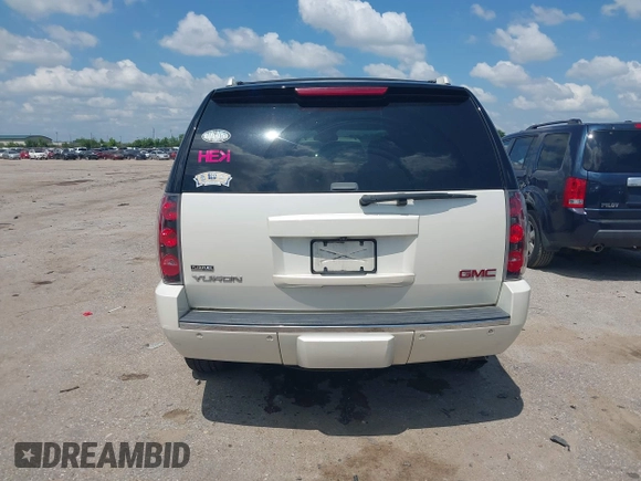 2009 GMC Yukon Denali z VIN 1GKFK03239R171047, wystawiony jako IAAI lot #42249148 z przebiegiem 148 244 mil mil oraz . Historia ofert i sprzedaży dostępna na DreamBid. Obrazek 16.