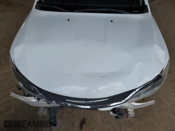 2015 Chrysler 200 Limited with VIN 1C3CCCAB3FN568653, listed as a Copart auction lot 51830395 with 195,498 mi miles and Salvage Title. Bid and sale history available at carsss.com. Image 13.