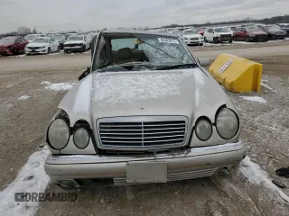 1998 Mercedes-Benz E-Class with VIN WDBJF65F4WA619026, listed as a Copart auction lot 42602915 with 202,430 mi miles and Salvage Title. Bid and sale history available at carsss.com. Image 5.