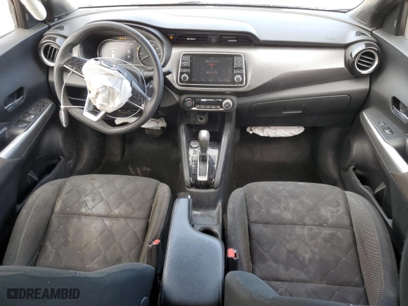 2020 Nissan Kicks SV with VIN 3N1CP5CVXLL528426, listed as a Copart auction lot 43750725 with 72,374 mi miles and Salvage Title. Bid and sale history available at carsss.com. Image 8.