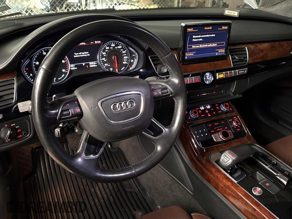 2014 Audi A8 3.0L TDI with VIN WAURMAFD2EN003811, listed as a Copart auction lot 61867575 with 120,705 mi miles and Clean title. Bid and sale history available at DreamBid. Image 9.