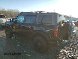 2024 Ford Bronco z VIN 1FMEE1BPXRLA33991, wystawiony jako Copart lot #42259825 z przebiegiem 24 969 mil mil oraz Szkoda całkowita • Salvage title. Historia ofert i sprzedaży dostępna na DreamBid. Obrazek 2.