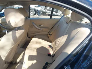 2016 BMW 3 Series 320i xDrive z VIN WBA8E5G5XGNT94622, wystawiony jako IAAI lot #41580890 z przebiegiem 124 086 mil mil oraz . Historia ofert i sprzedaży dostępna na DreamBid. Obrazek 8.