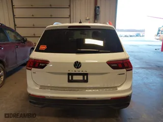 2022 Volkswagen Tiguan SE with VIN 3VV2B7AX4NM077645, listed as a IAAI auction lot 41441603 with 31,782 mi miles. Bid and sale history available at carsss.com. Image 17.
