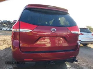 2014 Toyota Sienna XLE with VIN 5TDYK3DCXES473671, listed as a IAAI auction lot 42243030 with 70,052 mi miles and . Bid and sale history available at DreamBid. Image 16.