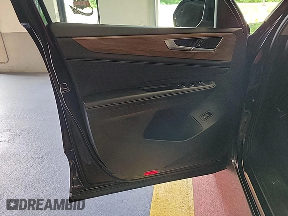 2024 Volkswagen Atlas SE with VIN 1V2HR2CA7RC575005, listed as a IAAI auction lot 42731226 with 14,322 mi miles and . Bid and sale history available at DreamBid. Image 13.