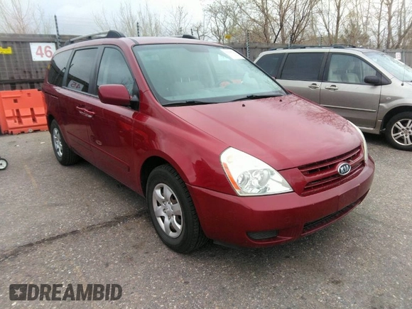 2008 Kia Sedona LX with VIN KNDMB233786250423, listed as a IAAI auction lot 41968729 with 167,501 mi miles. Bid and sale history available at carsss.com. Image 1.