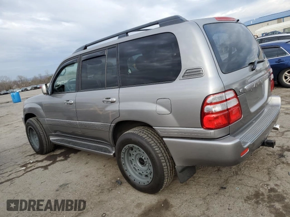 2004 Toyota Land Cruiser with VIN JTEHT05J242065384, listed as a Copart auction lot 83311194 with 132,495 mi miles and Salvage Title. Bid and sale history available at carsss.com. Image 2.