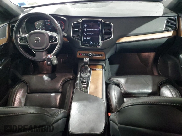 2017 Volvo XC90 Inscription z VIN YV4A22PL0H1168007, wystawiony jako Copart lot #88967015 z przebiegiem 112 924 mil mil oraz Szkoda całkowita • Salvage title. Historia ofert i sprzedaży dostępna na DreamBid. Obrazek 8.