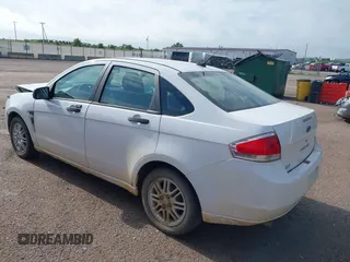 2008 Ford Focus SE with VIN 1FAHP35N18W265206, listed as a IAAI auction lot 42563966 with 122,103 mi miles and . Bid and sale history available at DreamBid. Image 3.