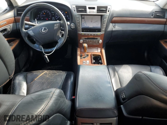 2010 Lexus LS 460 z VIN JTHBL5EFXA5097219, wystawiony jako Copart lot #52623605 z przebiegiem 147 710 mil mil oraz Nie do naprawy • Non repairable. Historia ofert i sprzedaży dostępna na DreamBid. Obrazek 8.
