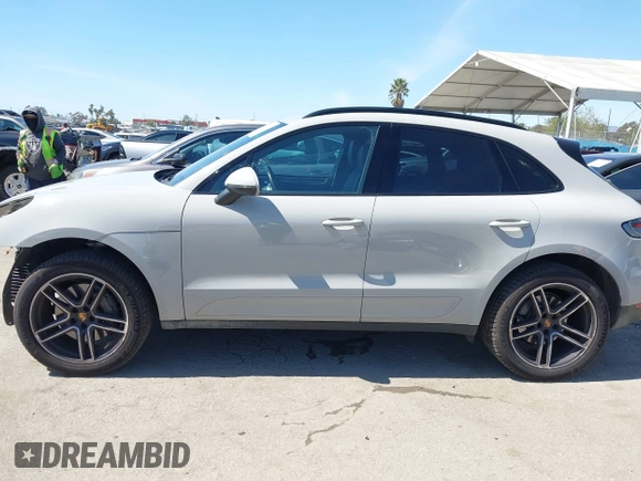 2020 Porsche Macan S с VIN WP1AB2A50LLB32696, выставлен на аукционе IAAI как лот 41831207 с пробегом 41 598 миль миль и . История ставок и продаж доступна на DreamBid. Изображение 15.