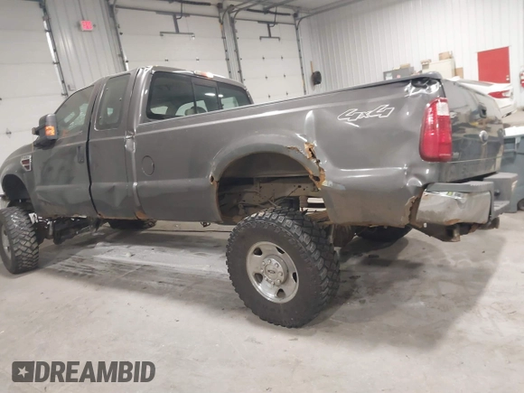 2008 Ford Super Duty F-250 SRW XL with VIN 1FTSX21R08EA75602, listed as a IAAI auction lot 41209751 with 138,517 mi miles. Bid and sale history available at carsss.com. Image 3.