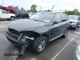 2015 BMW X5 xDrive35i z VIN 5UXKR0C59F0K55226, wystawiony jako IAAI lot #41952931 z przebiegiem 156 655 mil mil oraz . Historia ofert i sprzedaży dostępna na DreamBid. Obrazek 2.