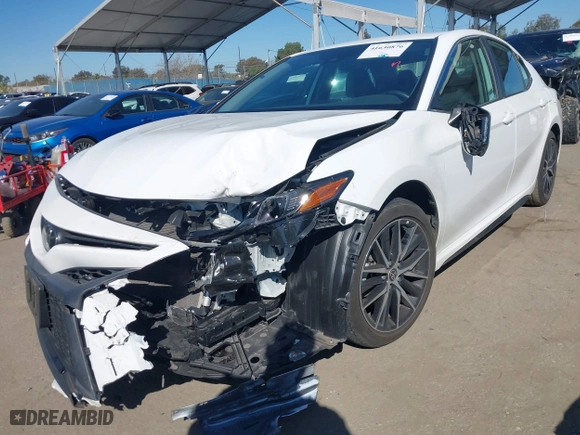 2022 Toyota Camry SE with VIN 4T1G11AK1NU644202, listed as a IAAI auction lot 41630876 with 30,519 mi miles. Bid and sale history available at carsss.com. Image 17.