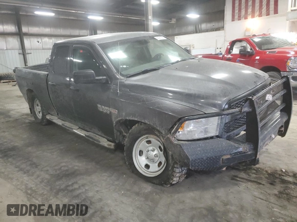 2016 Ram 1500 Tradesman z VIN 1C6RR7FM7GS311592, wystawiony jako Copart lot #46991055 z przebiegiem 154 276 mil mil oraz Szkoda całkowita • Salvage title. Historia ofert i sprzedaży dostępna na DreamBid. Obrazek 4.