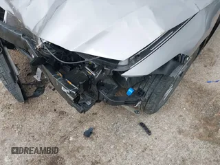 2024 Hyundai Elantra SEL z VIN KMHLM4DG2RU642396, wystawiony jako IAAI lot #42126260 z przebiegiem 15 225 mil mil oraz . Historia ofert i sprzedaży dostępna na DreamBid. Obrazek 6.