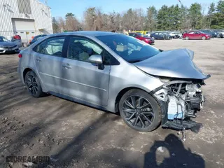 2020 Toyota Corolla SE with VIN JTDS4RCE3LJ007984, listed as a IAAI auction lot 41899235 with 32,374 mi miles. Bid and sale history available at carsss.com. Image 1.