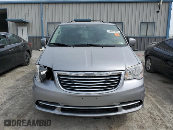 2016 Chrysler Town & Country Touring with VIN 2C4RC1BG0GR253155, listed as a Copart auction lot 54407055 with 117,181 mi miles and Salvage Title. Bid and sale history available at carsss.com. Image 5.