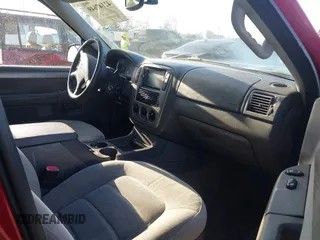 2004 Ford Explorer XLT z VIN 1FMZU63K04ZA32455, wystawiony jako IAAI lot #42147649 z przebiegiem 140 828 mil mil oraz . Historia ofert i sprzedaży dostępna na DreamBid. Obrazek 5.