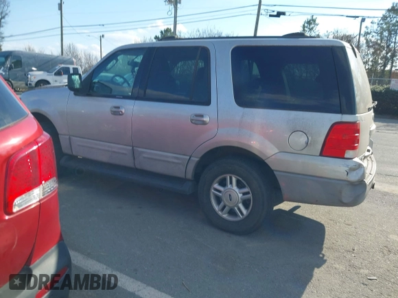 2003 Ford Expedition Special Service with VIN 1FMPU15L53LC50263, listed as a IAAI auction lot 41408415 with 124,891 mi miles. Bid and sale history available at carsss.com. Image 14.