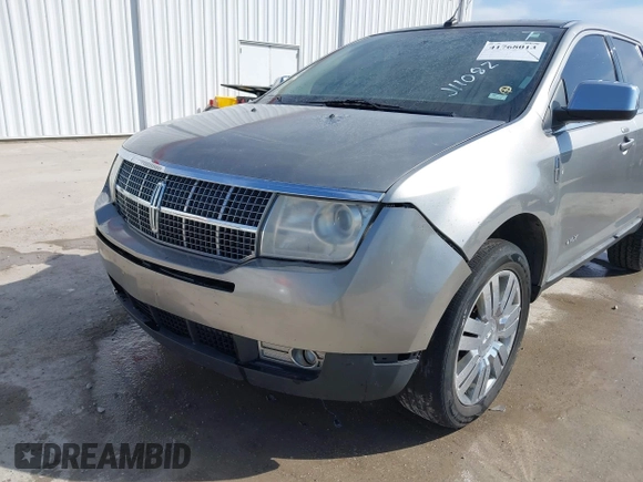 2008 Lincoln MKX with VIN 2LMDU88C48BJ11082, listed as a IAAI auction lot 41768013 with 215,549 mi miles. Bid and sale history available at carsss.com. Image 6.