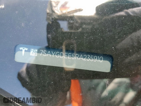 2024 Tesla Model Y Long Range with VIN 7SAYGDEE5RA235910, listed as a Copart auction lot 60988605 with 23,882 mi miles and Salvage title. Bid and sale history available at DreamBid. Image 13.