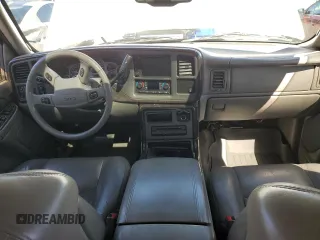 2005 GMC Yukon Denali z VIN 1GKEK63U55J143324, wystawiony jako Copart lot #59000695 z przebiegiem Nie podano mil oraz Szkoda całkowita • Salvage title. Historia ofert i sprzedaży dostępna na DreamBid. Obrazek 8.