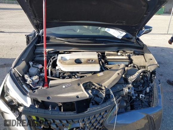 2022 Lexus UX 200 с VIN JTHX3JBH3N2051968, выставлен на аукционе IAAI как лот 41965962 с пробегом 12 722 миль миль и . История ставок и продаж доступна на DreamBid. Изображение 10.