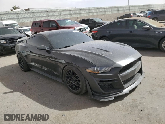 2019 Ford Mustang GT z VIN 1FA6P8CF3K5130158, wystawiony jako Copart lot #47542725 z przebiegiem 86 721 mil mil oraz Szkody całkowita. Historia ofert i sprzedaży dostępna na DreamBid. Obrazek 4.