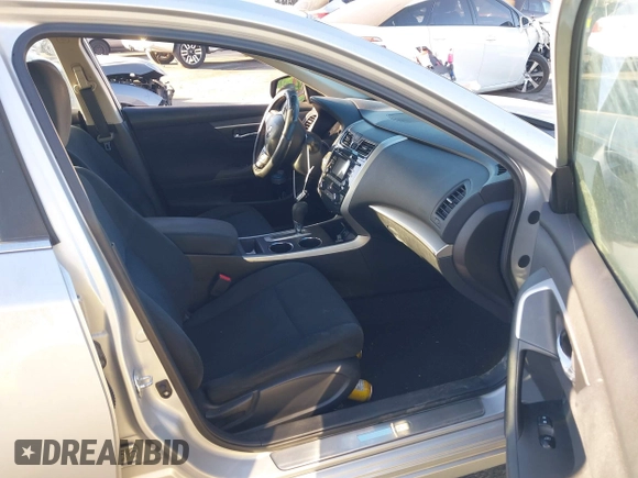2015 Nissan Altima 2.5 SL with VIN 1N4AL3AP7FC201660, listed as a IAAI auction lot 41345061 with 132,395 mi miles. Bid and sale history available at carsss.com. Image 5.