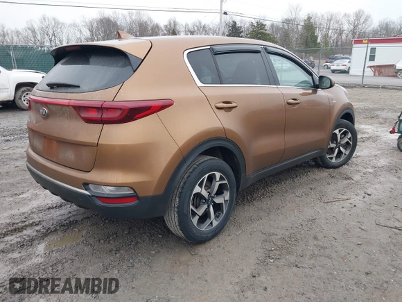 2020 Kia Sportage LX with VIN KNDPMCAC1L7807586, listed as a IAAI auction lot 41485581 with 28,941 mi miles. Bid and sale history available at carsss.com. Image 4.