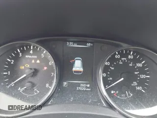 2017 Nissan Rogue SV z VIN KNMAT2MT9HP519773, wystawiony jako IAAI lot #42251447 z przebiegiem 37 020 mil mil oraz . Historia ofert i sprzedaży dostępna na DreamBid. Obrazek 7.