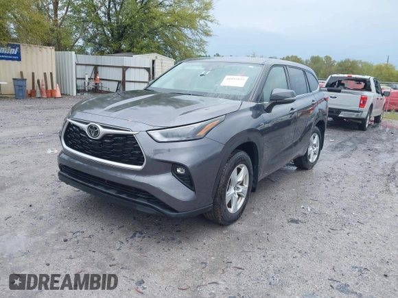 2022 Toyota Highlander LE with VIN 5TDBZRBH8NS594816, listed as a IAAI auction lot 41892825 with 49,229 mi miles and . Bid and sale history available at DreamBid. Image 17.