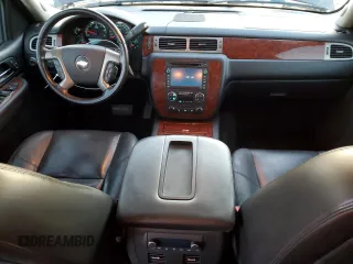 2009 Chevrolet Avalanche with VIN 3GNFK32Y79G252529, listed as a Copart auction lot 85516074 with 130,101 mi miles and Salvage Title. Bid and sale history available at DreamBid. Image 8.