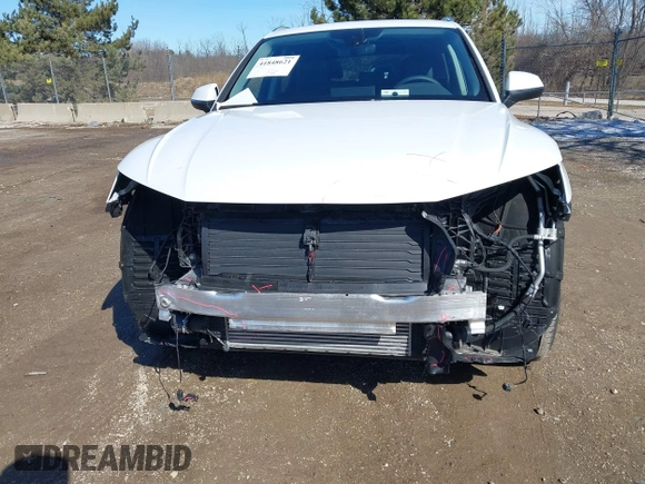 2024 Audi Q5 Premium z VIN WA1ABAFY2R2142122, wystawiony jako IAAI lot #41848621 z przebiegiem 4 334 mil mil oraz . Historia ofert i sprzedaży dostępna na DreamBid. Obrazek 6.