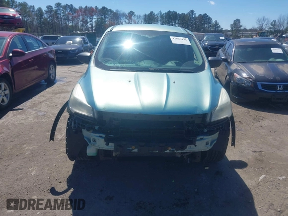 2013 Ford Escape S with VIN 1FMCU0F78DUA70572, listed as a IAAI auction lot 41880136 with 204,249 mi miles. Bid and sale history available at carsss.com. Image 12.