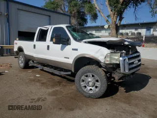 2005 Ford F-250 XL with VIN 1FTSW21PX5EC39063, listed as a Copart auction lot 61013905 with 270,695 mi miles and Salvage title. Bid and sale history available at DreamBid. Image 4.