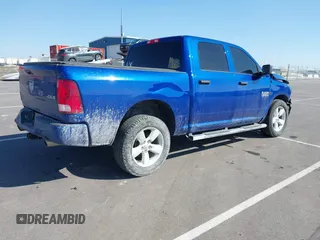 2015 Ram 1500 Express z VIN 1C6RR7KTXFS600736, wystawiony jako IAAI lot #41930522 z przebiegiem 79 805 mil mil oraz . Historia ofert i sprzedaży dostępna na DreamBid. Obrazek 4.