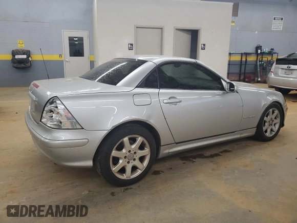 2003 Mercedes-Benz SLK-Class 2.3L with VIN WDBKK49F83F293647, listed as a Copart auction lot 51088045 with 199,456 mi miles and Salvage Title. Bid and sale history available at carsss.com. Image 3.