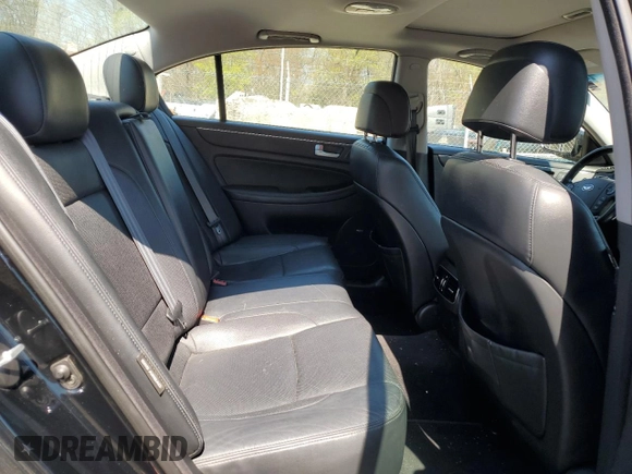 2012 Hyundai Genesis 3.8L z VIN KMHGC4DD2CU179287, wystawiony jako Copart lot #52550805 z przebiegiem 132 284 mil mil oraz Szkody całkowita. Historia ofert i sprzedaży dostępna na DreamBid. Obrazek 10.