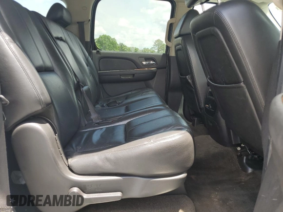 2008 Chevrolet Suburban LTZ with VIN 1GNFC16J18R119052, listed as a Copart auction lot 58657595 with 380,363 mi miles and Clean title. Bid and sale history available at DreamBid. Image 11.