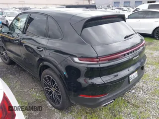 2024 Porsche Cayenne z VIN WP1AA2AY4RDA14120, wystawiony jako IAAI lot #41477355 z przebiegiem 3 134 mil mil oraz . Historia ofert i sprzedaży dostępna na DreamBid. Obrazek 3.